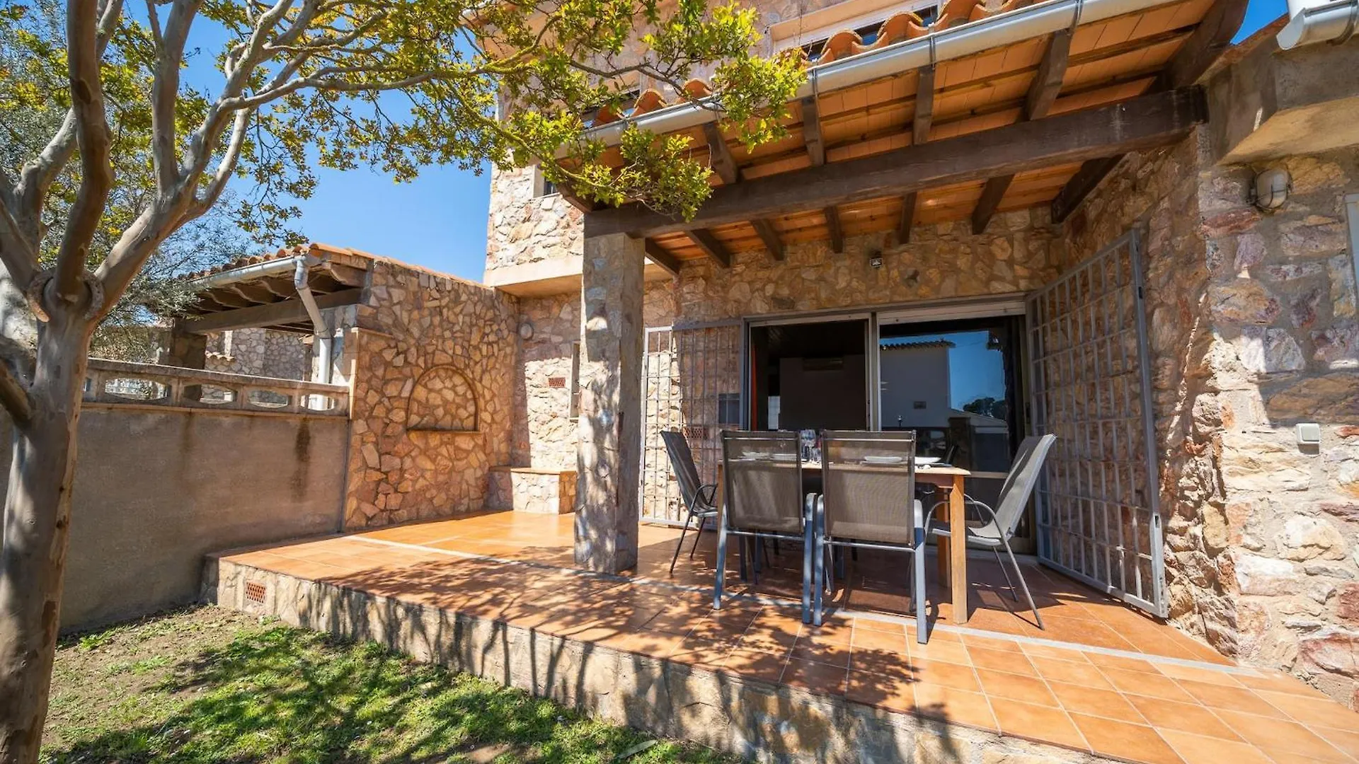 6-Bedroom Villa In L'Escala